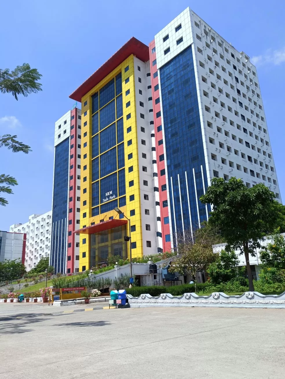 SRM Institute of Science and Technology: Pusat Keunggulan Akademik dan Penelitian